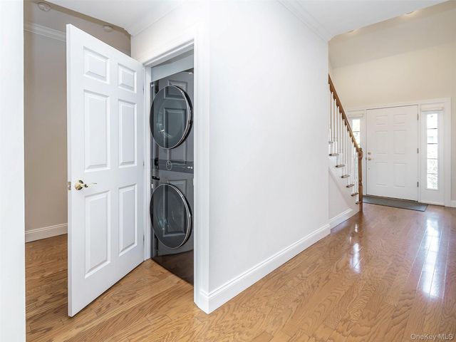 194 Pond View Drive 387, Port Washington, NY 11050