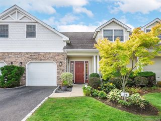 194 Pond View Drive 387, Port Washington, NY 11050