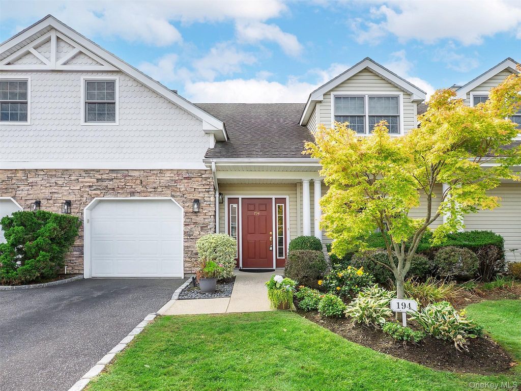 194 Pond View Drive 387, Port Washington, NY 11050 — exterior
