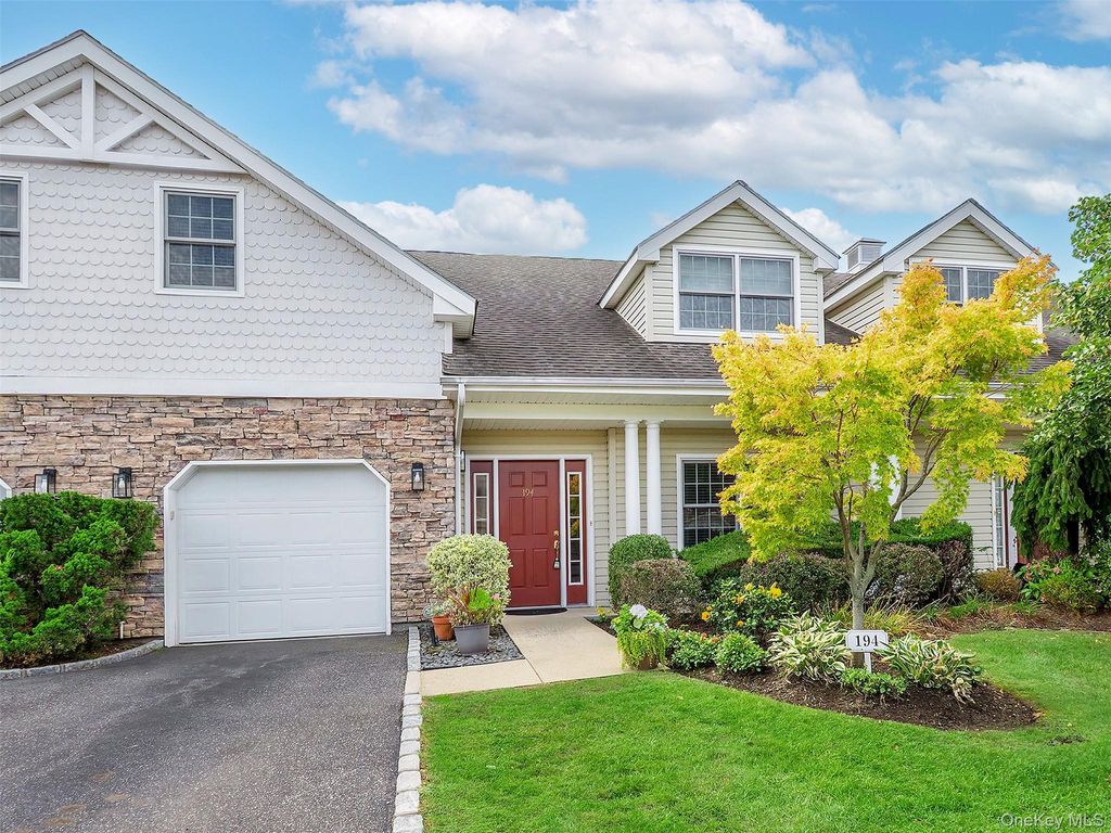 194 Pond View Drive 387, Port Washington, NY 11050 — photo 2