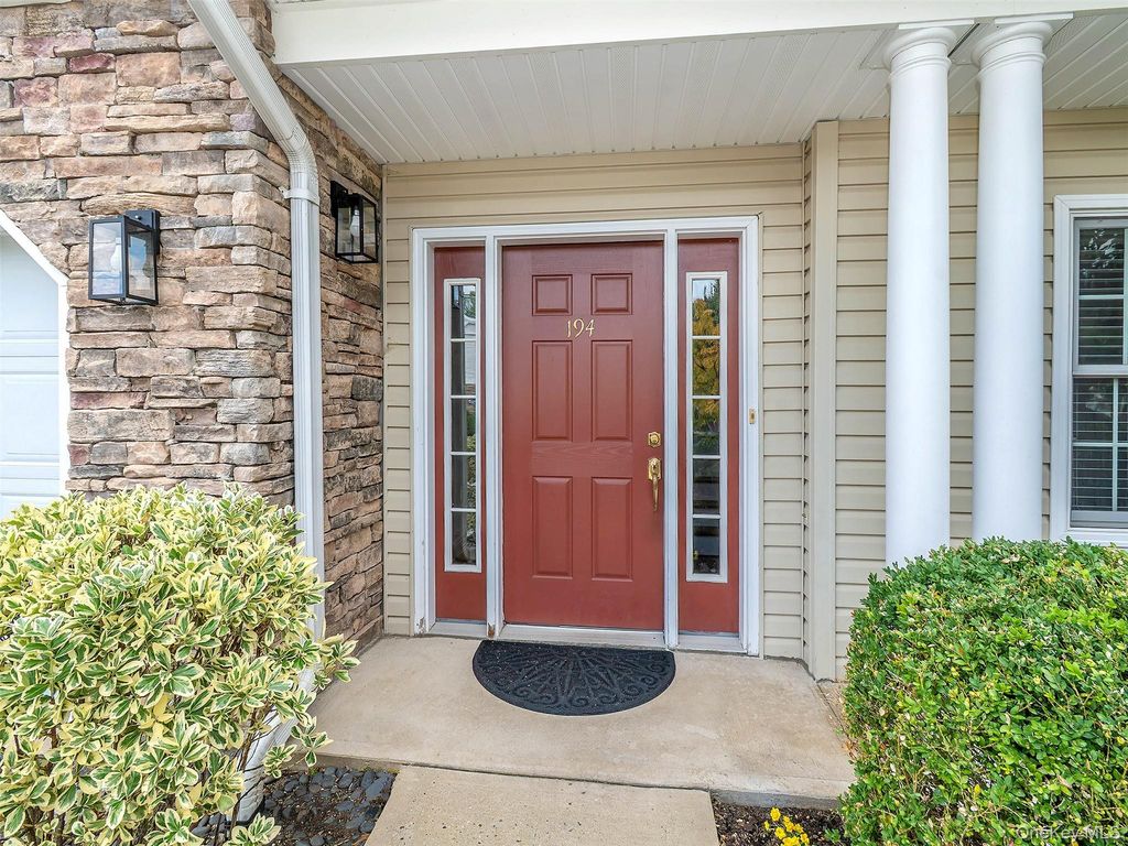 194 Pond View Drive 387, Port Washington, NY 11050 — photo 3