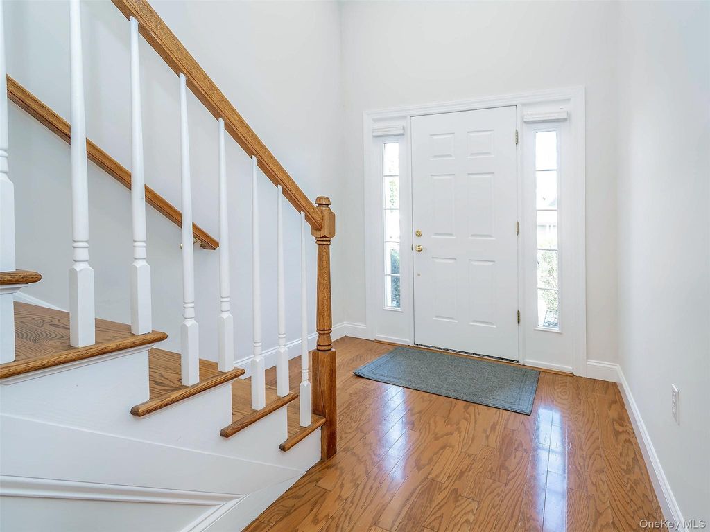 194 Pond View Drive 387, Port Washington, NY 11050 — photo 5