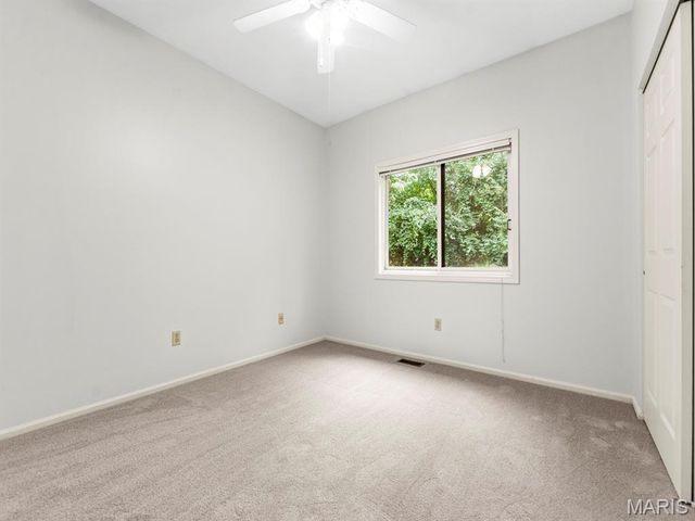 10939 Vauxhall Drive, Creve Coeur, MO 63146