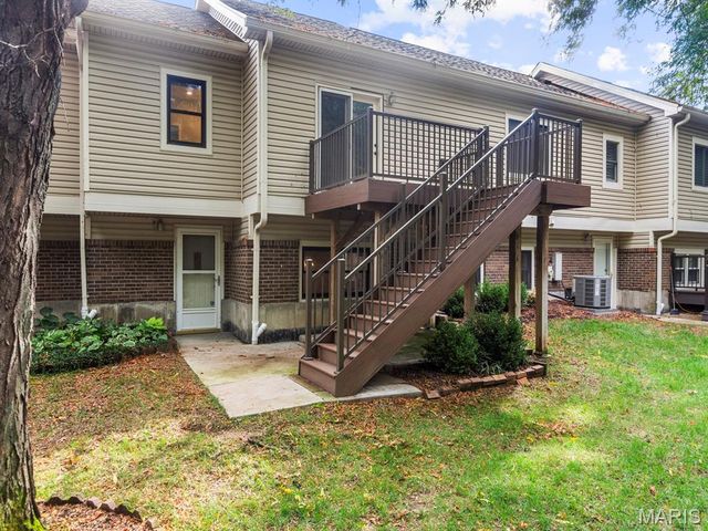 10939 Vauxhall Drive, Creve Coeur, MO 63146