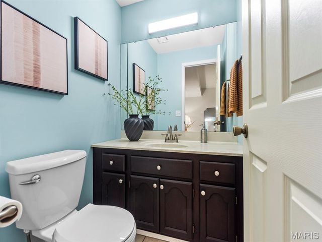 10939 Vauxhall Drive, Creve Coeur, MO 63146