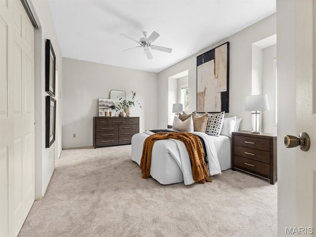 10939 Vauxhall Drive, Creve Coeur, MO 63146