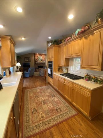 7180 Monterey, La Verne, CA 91750