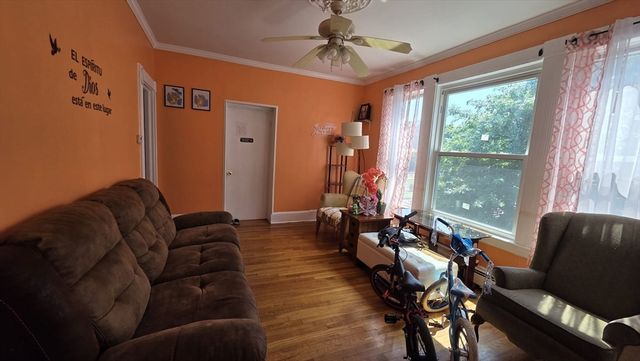 31 N Common St 2, Lynn, AE 09102