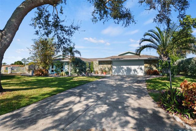 5173 HORSESHOE PLACE, St Petersburg, FL 33703