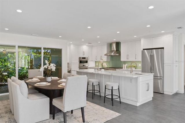 5173 HORSESHOE PLACE, St Petersburg, FL 33703