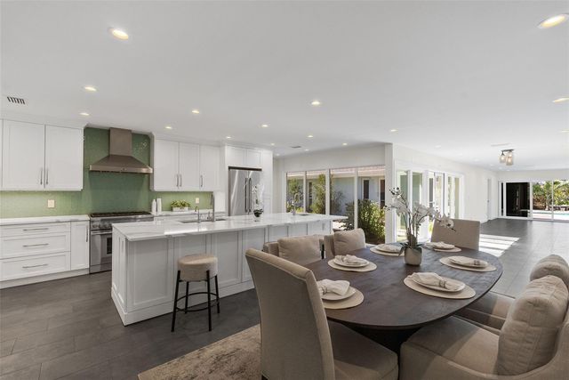 5173 HORSESHOE PLACE, St Petersburg, FL 33703