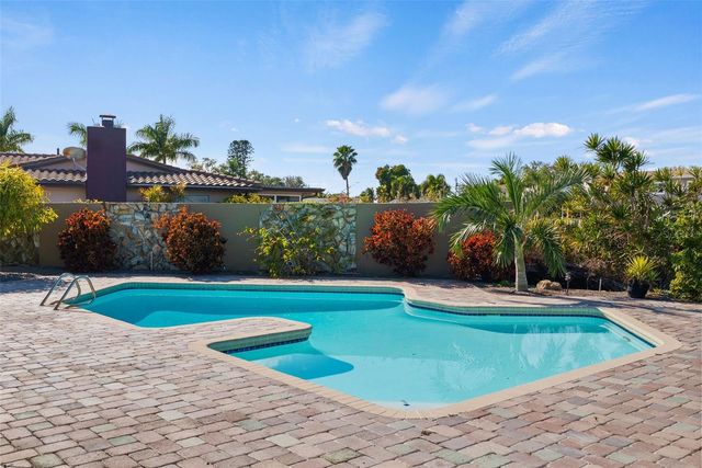 5173 HORSESHOE PLACE, St Petersburg, FL 33703