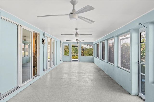 5173 HORSESHOE PLACE, St Petersburg, FL 33703