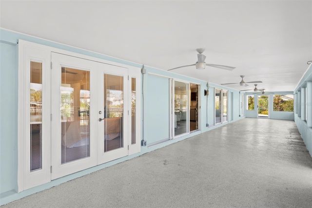 5173 HORSESHOE PLACE, St Petersburg, FL 33703