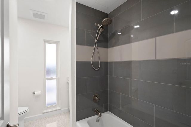 5173 HORSESHOE PLACE, St Petersburg, FL 33703