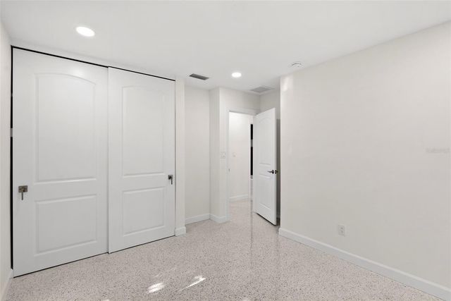 5173 HORSESHOE PLACE, St Petersburg, FL 33703