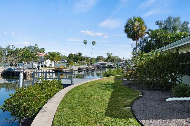 5173 HORSESHOE PLACE, St Petersburg, FL 33703