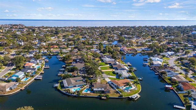 5173 HORSESHOE PLACE, St Petersburg, FL 33703