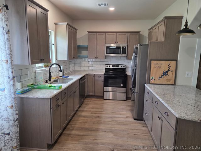 28200 S Highway 125 70, Afton, OK 74331