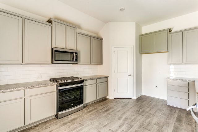 11309 Ponderosa Trail, Aubrey, TX 76227