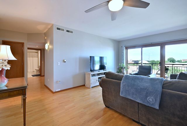 4210 N Natchez Avenue 508, Chicago, IL 60634