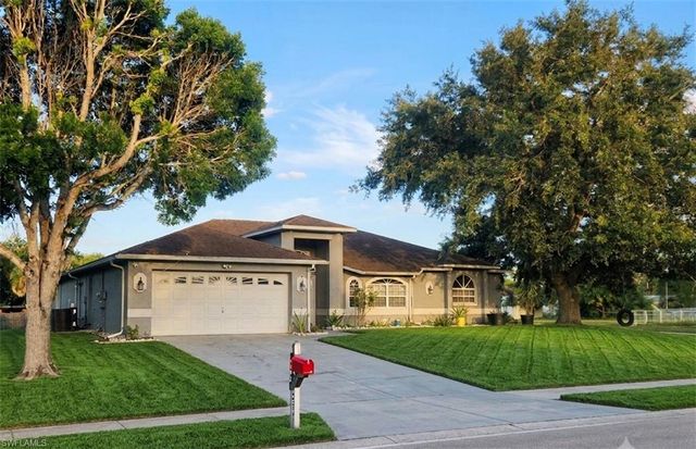 200 Richmond AVE N, Lehigh Acres, FL 33936