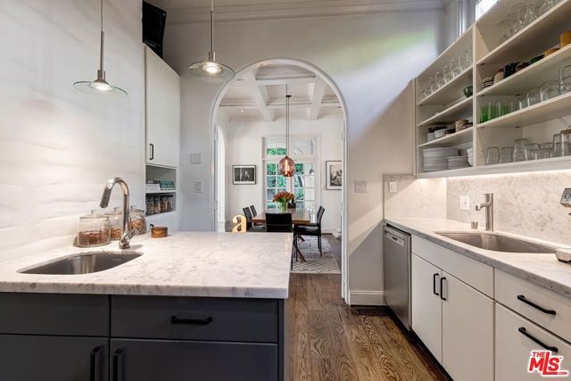 2806 Nichols Canyon Road, Los Angeles, CA 90046