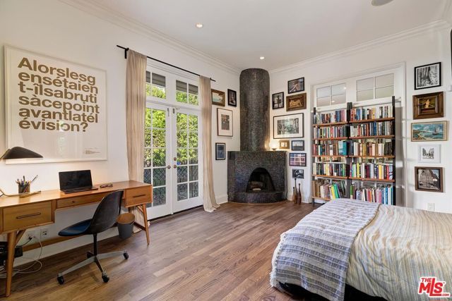 2806 Nichols Canyon Road, Los Angeles, CA 90046