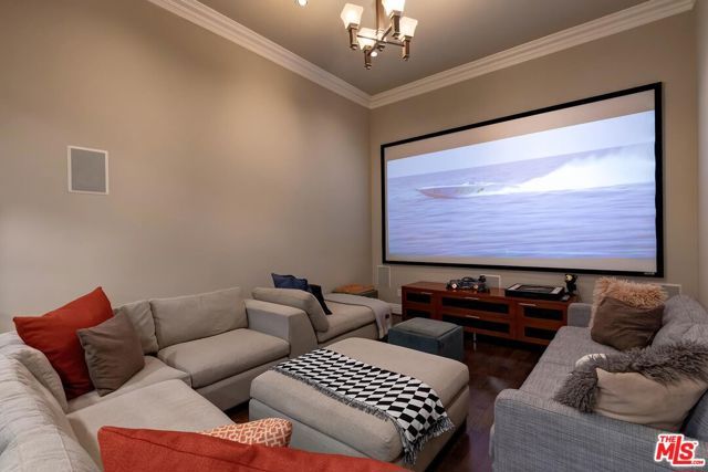 2806 Nichols Canyon Road, Los Angeles, CA 90046