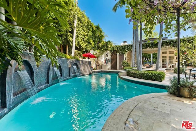 2806 Nichols Canyon Road, Los Angeles, CA 90046