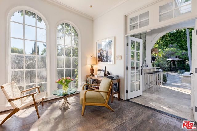 2806 Nichols Canyon Road, Los Angeles, CA 90046