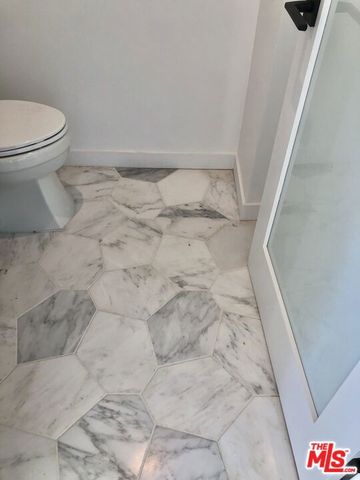 1317 Cabrillo Avenue, Venice, CA 90291