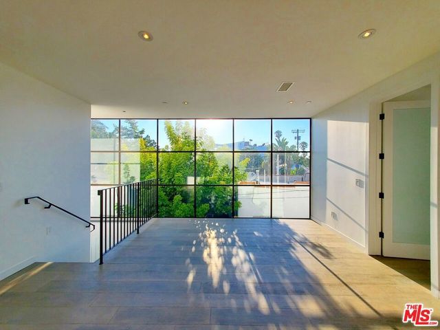 1317 Cabrillo Avenue, Venice, CA 90291