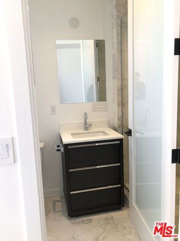 1317 Cabrillo Avenue, Venice, CA 90291