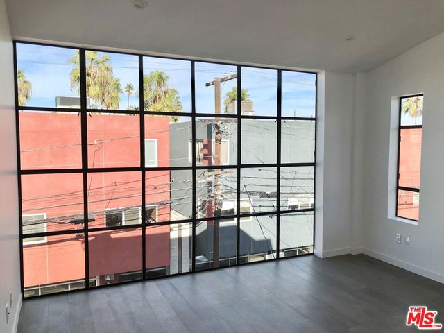 1317 Cabrillo Avenue, Venice, CA 90291