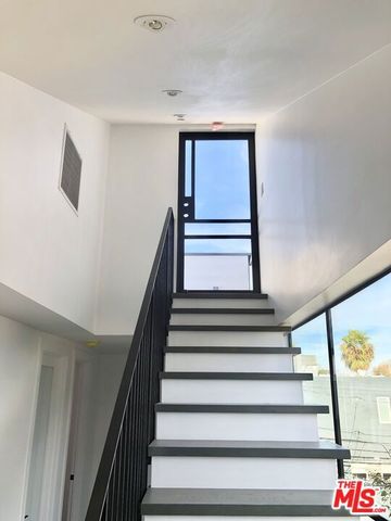 1317 Cabrillo Avenue, Venice, CA 90291