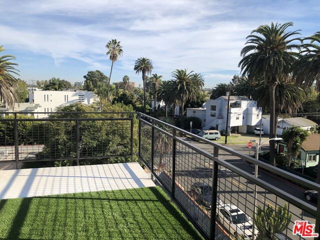 1317 Cabrillo Avenue, Venice, CA 90291