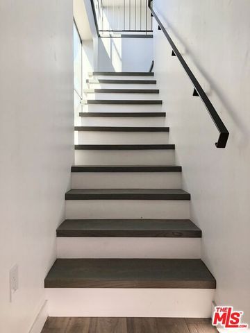 1317 Cabrillo Avenue, Venice, CA 90291