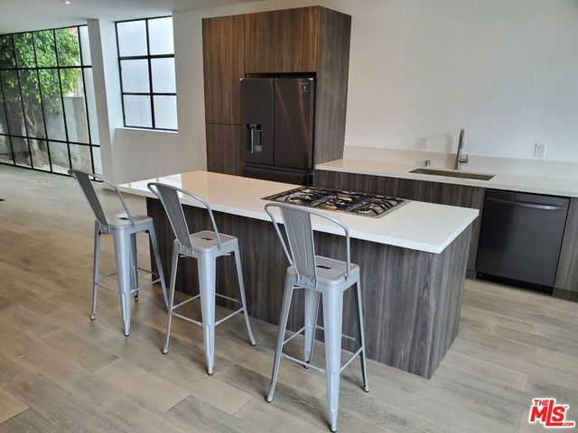 1317 Cabrillo Avenue, Venice, CA 90291