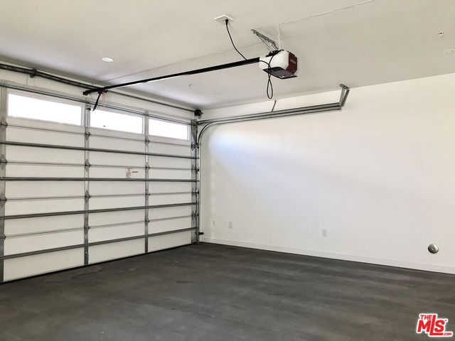 1317 Cabrillo Avenue, Venice, CA 90291