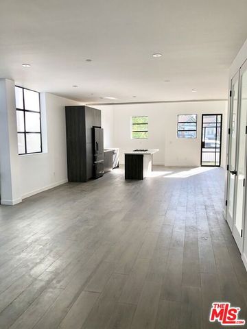 1317 Cabrillo Avenue, Venice, CA 90291