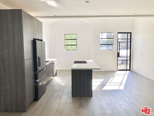 1317 Cabrillo Avenue, Venice, CA 90291