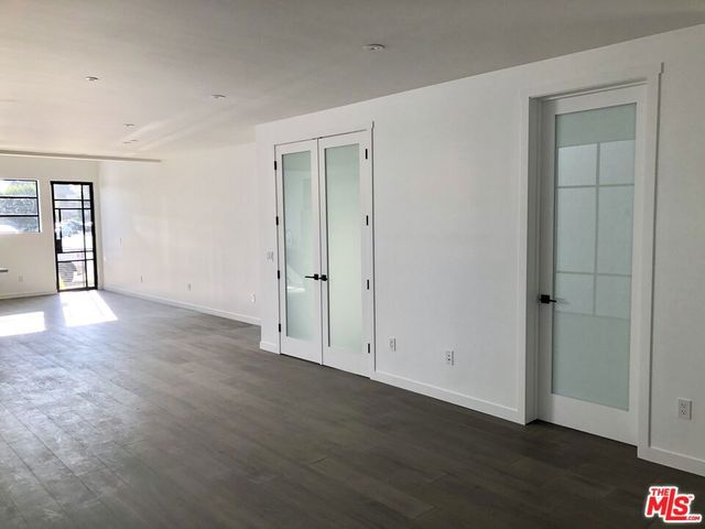 1317 Cabrillo Avenue, Venice, CA 90291