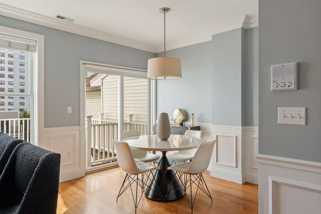 413 E 7th St 2, Boston, MA 02127