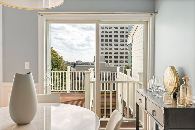413 E 7th St 2, Boston, MA 02127