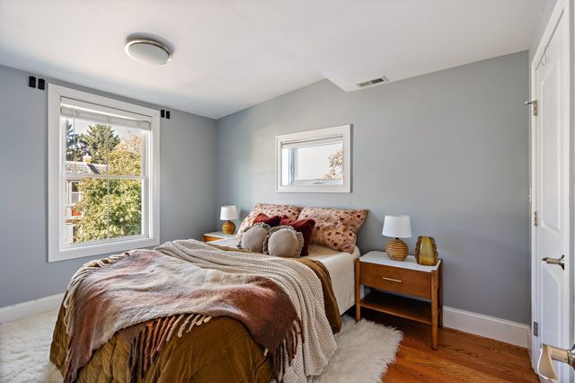 413 E 7th St 2, Boston, MA 02127