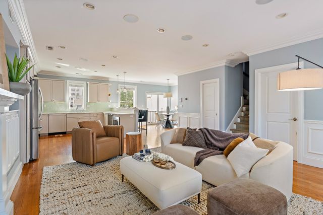 413 E 7th St 2, Boston, MA 02127