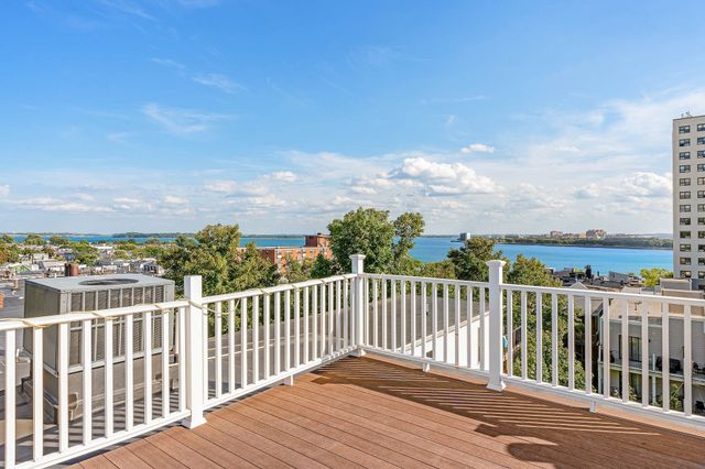 413 E 7th St 2, Boston, MA 02127
