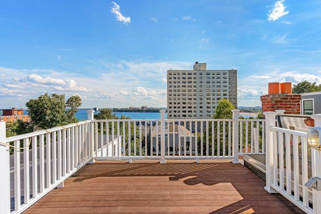 413 E 7th St 2, Boston, MA 02127