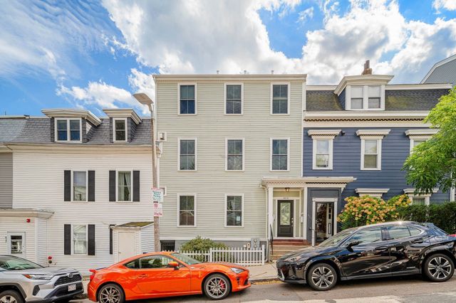 413 E 7th St 2, Boston, MA 02127